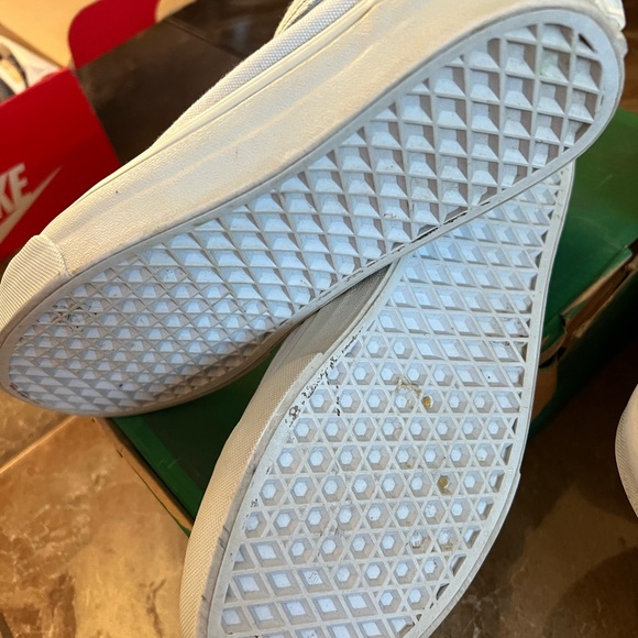 Vans in baby blue. Women size 8 - Picture 3 of 3